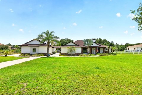 Casa en venta en Tavares, Florida, 6 dormitorios, 345.97 m2 № 2116952 - foto 2