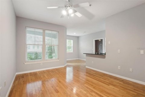 Condo in Tampa, Florida, 1 bedroom  № 1429315 - photo 5