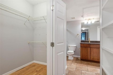 Condo in Tampa, Florida, 1 bedroom  № 1429315 - photo 21