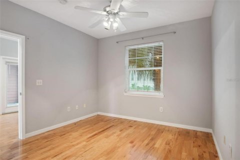 Condo in Tampa, Florida, 1 bedroom  № 1429315 - photo 19