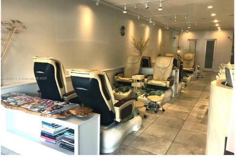 Propiedad comercial en venta en Miami Beach, Florida № 2090060 - foto 4