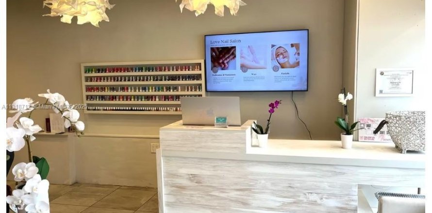 Propiedad comercial en Miami Beach, Florida № 2090060