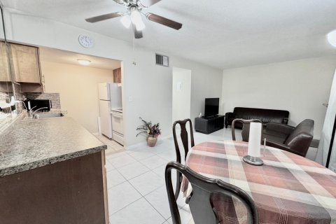 Condominio en venta en Hollywood, Florida, 2 dormitorios, 60.39 m2 № 1840743 - foto 4