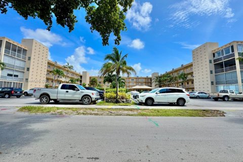 Condominio en venta en Hollywood, Florida, 2 dormitorios, 60.39 m2 № 1840743 - foto 13