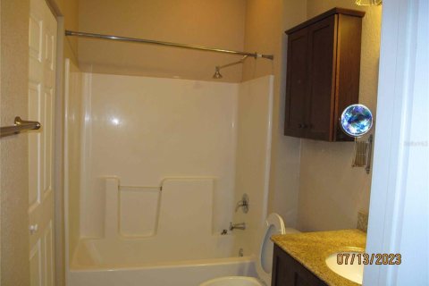 Condo in Orlando, Florida, 2 bedrooms  № 1915290 - photo 12
