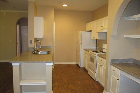 Condo in Orlando, Florida, 2 bedrooms  № 1915290 - photo 4