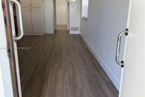 Купить кондоминиум в Делрей-Бич, Флорида 5 комнат, 66.89м2, № 2146892 - фото 3