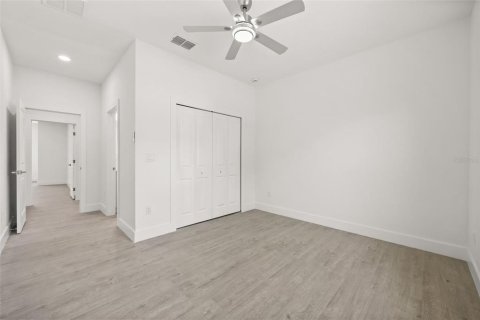 Casa en venta en Palm Bay, Florida, 4 dormitorios, 225.85 m2 № 2222086 - foto 28