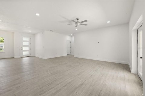 Casa en venta en Palm Bay, Florida, 4 dormitorios, 225.85 m2 № 2222086 - foto 15