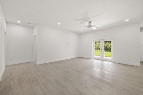 Casa en venta en Palm Bay, Florida, 4 dormitorios, 225.85 m2 № 2222086 - foto 18