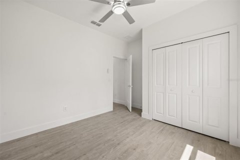 Casa en venta en Palm Bay, Florida, 4 dormitorios, 225.85 m2 № 2222086 - foto 23