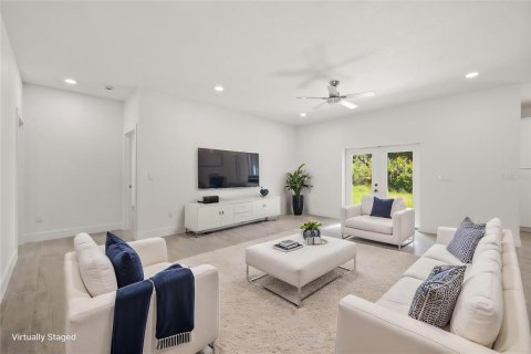 Casa en venta en Palm Bay, Florida, 4 dormitorios, 225.85 m2 № 2222086 - foto 4