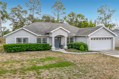 Villa ou maison à Spring Hill, Floride 3 chambres, 181.62 m2 № 2195906