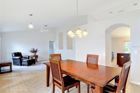 Villa ou maison à vendre à Spring Hill, Floride: 3 chambres, 181.62 m2 № 2195906 - photo 4