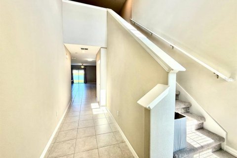 Casa en alquiler en Ruskin, Florida, 5 dormitorios, 224.36 m2 № 1853616 - foto 5