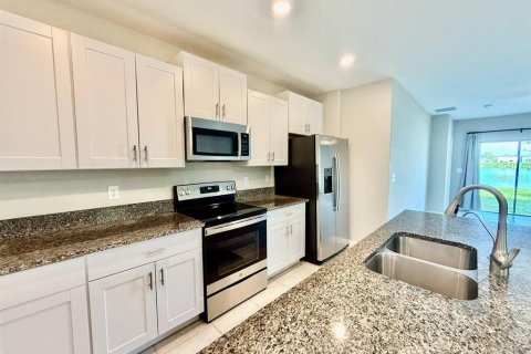 Casa en alquiler en Ruskin, Florida, 5 dormitorios, 224.36 m2 № 1853616 - foto 9