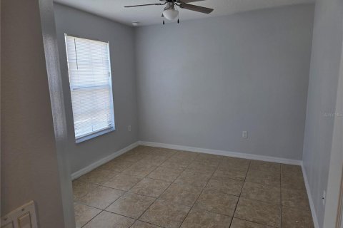 Villa ou maison à louer à Kissimmee, Floride: 4 chambres, 200.3 m2 № 2432639 - photo 9