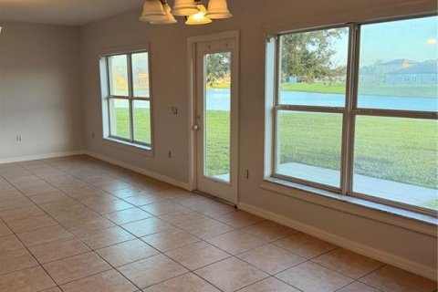 Villa ou maison à louer à Kissimmee, Floride: 4 chambres, 200.3 m2 № 2432639 - photo 16