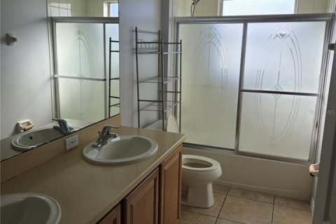Villa ou maison à louer à Kissimmee, Floride: 4 chambres, 200.3 m2 № 2432639 - photo 4