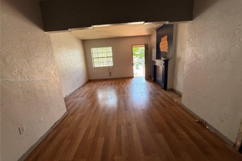 Casa en venta en Miami, Florida, 2 dormitorios, 80.27 m2 № 1746304 - foto 5