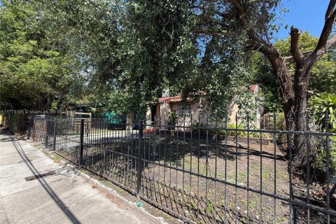 Casa en venta en Miami, Florida, 2 dormitorios, 80.27 m2 № 1746304 - foto 4