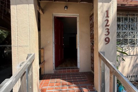 Casa en venta en Miami, Florida, 2 dormitorios, 80.27 m2 № 1746304 - foto 8