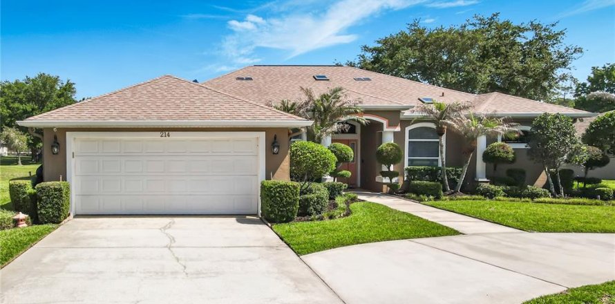 House in Ormond Beach, Florida 3 bedrooms, 208.01 sq.m. № 2116355