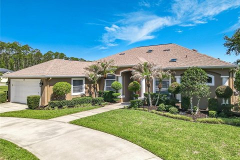 House in Ormond Beach, Florida 3 bedrooms, 208.01 sq.m. № 2116355 - photo 2