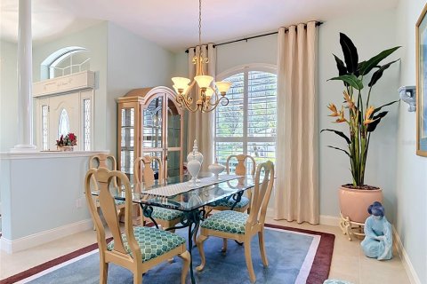 House in Ormond Beach, Florida 3 bedrooms, 208.01 sq.m. № 2116355 - photo 6