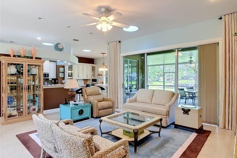 House in Ormond Beach, Florida 3 bedrooms, 208.01 sq.m. № 2116355 - photo 11