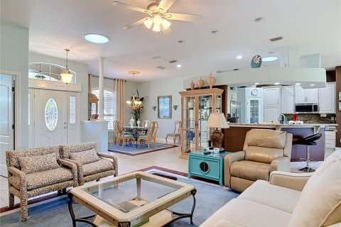 House in Ormond Beach, Florida 3 bedrooms, 208.01 sq.m. № 2116355 - photo 12