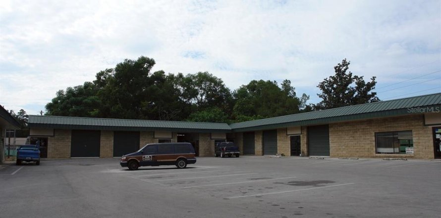 Propiedad comercial en Ocala, Florida 278.71 m2 № 1360996