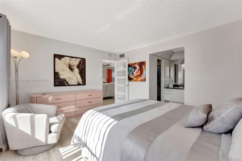 Condo in Sunrise, Florida, 2 bedrooms  № 1707107 - photo 3