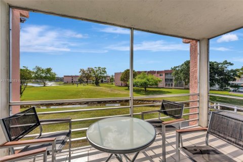 Condo in Sunrise, Florida, 2 bedrooms  № 1707107 - photo 28