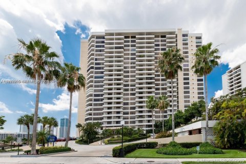 Снять в аренду кондоминиум в Халландейл-Бич, Флорида 1 спальня, 88.26м2, № 1991695 - фото 15