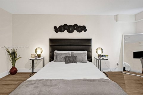 Hotel en venta en Fort Lauderdale, Florida № 1977986 - foto 15