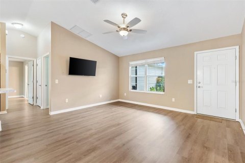 Casa en venta en Lady Lake, Florida, 3 dormitorios, 129.32 m2 № 1716466 - foto 12
