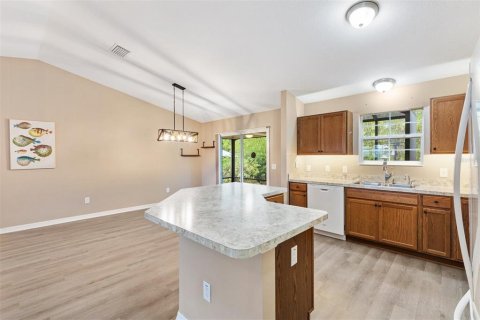 Casa en venta en Lady Lake, Florida, 3 dormitorios, 129.32 m2 № 1716466 - foto 9