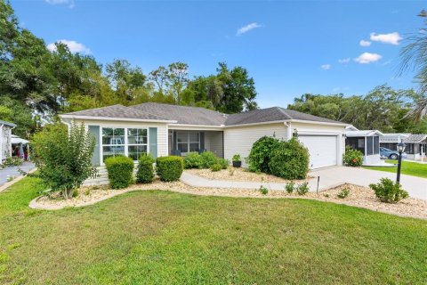 Casa en venta en Lady Lake, Florida, 3 dormitorios, 129.32 m2 № 1716466 - foto 1