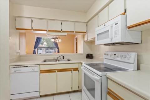 Condo in Orlando, Florida, 2 bedrooms  № 1755125 - photo 10