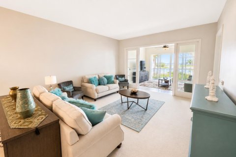 Condo in St. Lucie, Florida, 2 bedrooms № 2265173 - photo 3
