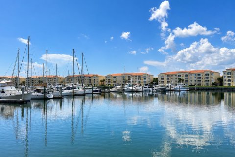 Condo in St. Lucie, Florida, 2 bedrooms № 2265173 - photo 18