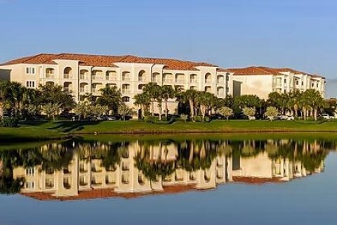 Condo in St. Lucie, Florida, 2 bedrooms № 2265173 - photo 12