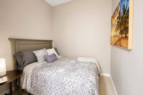 Condo in St. Lucie, Florida, 2 bedrooms № 2265173 - photo 10
