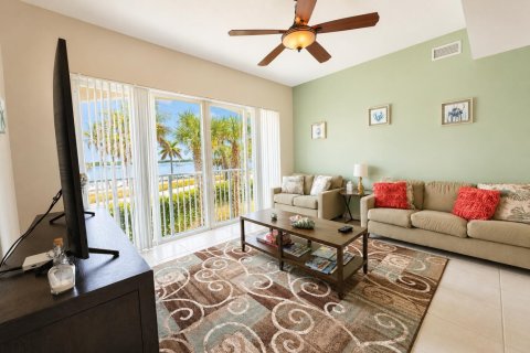 Condo in St. Lucie, Florida, 2 bedrooms  № 2265173