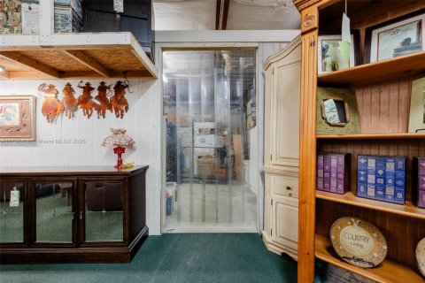 Купить коммерческую недвижимость в Лабель, Флорида № 1764347 - фото 19