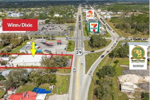 Купить коммерческую недвижимость в Лабель, Флорида № 1764347 - фото 1