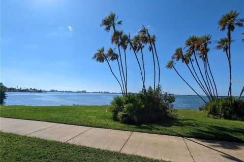 Commercial property in Clearwater, Florida 148.64 sq.m. № 2094959 - photo 23
