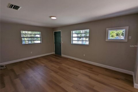 Commercial property in Clearwater, Florida 148.64 sq.m. № 2094959 - photo 4