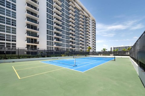 Купить кондоминиум в Помпано-Бич, Флорида 3 комнаты, 97.55м2, № 2181130 - фото 23